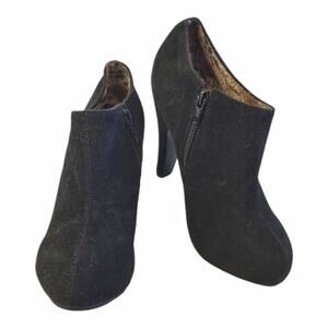 JINPIN Black Faux Suede Ankle Boots US Size 7.5 High Gothic Heel Platform Vegan